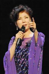 歌手の八代亜紀さん死去 ７３歳、「舟歌」「雨の慕情」｜秋田魁新報電子版 さん